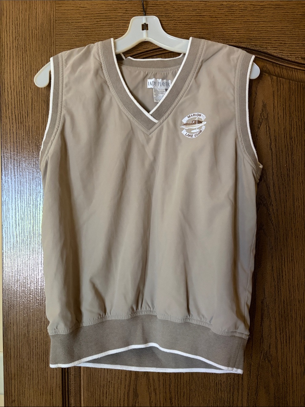 Lady Player Tan and White Sleeveless V-Neck Golf Vest